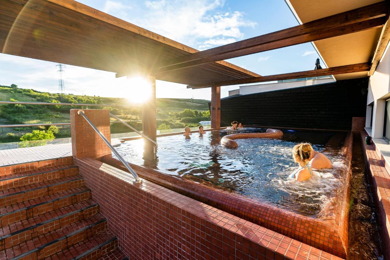 Allure Healthy Hotel & Spa Eger Exterior photo