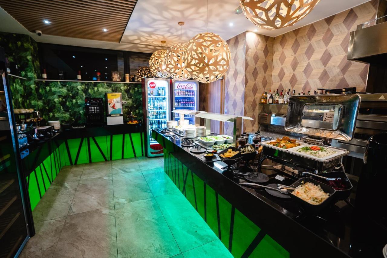 Allure Healthy Hotel & Spa Eger Exterior photo